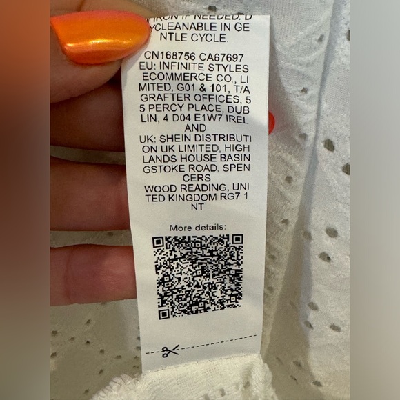 SHEIN Curve Eyelet Top Sz 2XL NWOT - Picture 4 of 4